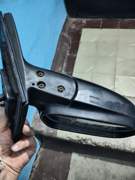 Зеркало заднего вида