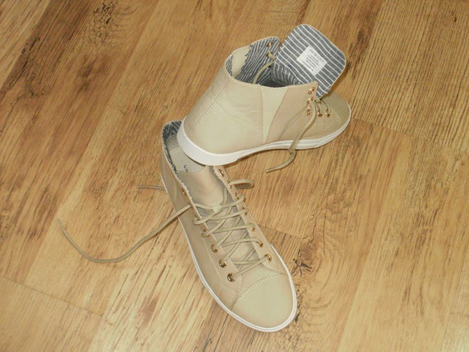 VAGABOND нови оригинални юношески естествена кожа 39