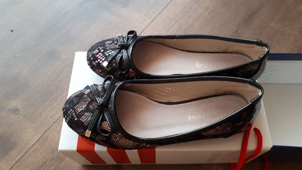 Обувки за момиче