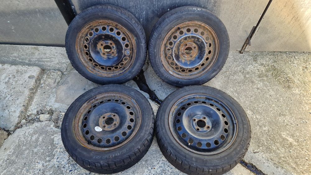 Jante tablă + anvelope iarnă 205/55 R16