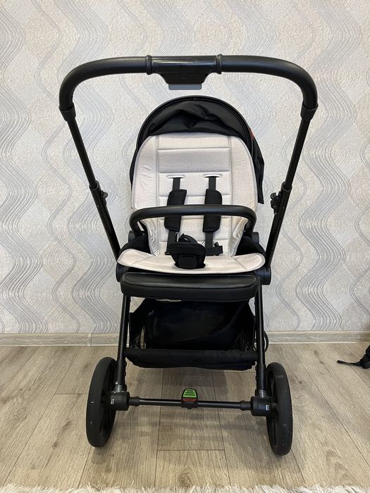 Коляска в отличном состояни