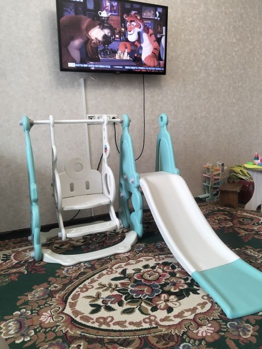 Продам качели с горкой
