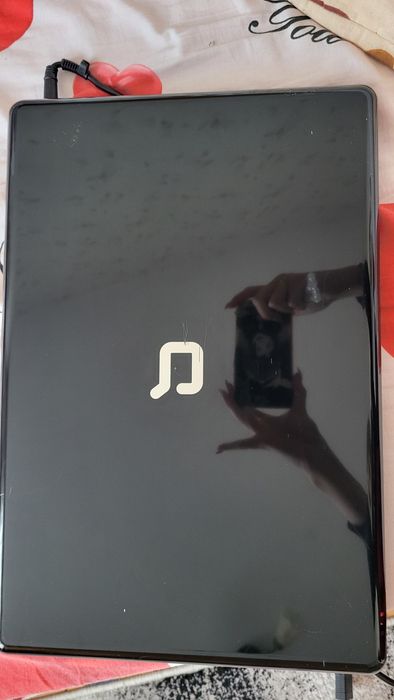 Лаптоп Compaq Presario CQ71