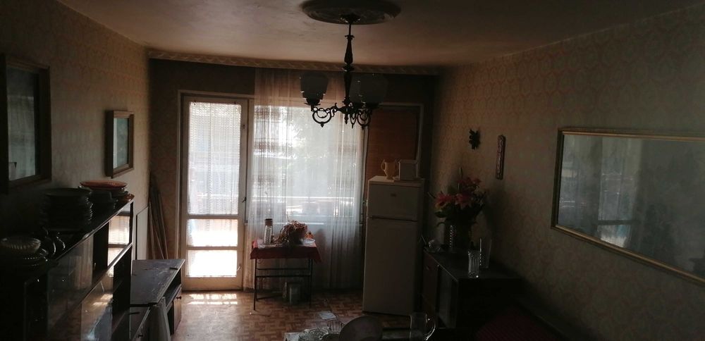 Продавам апартамент в центъра на гр. Хасково 0885661261