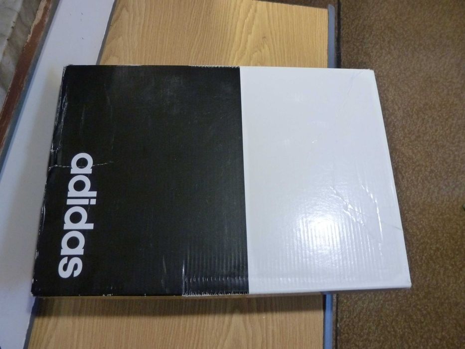 Adidas - нови оригинални маратонки №46