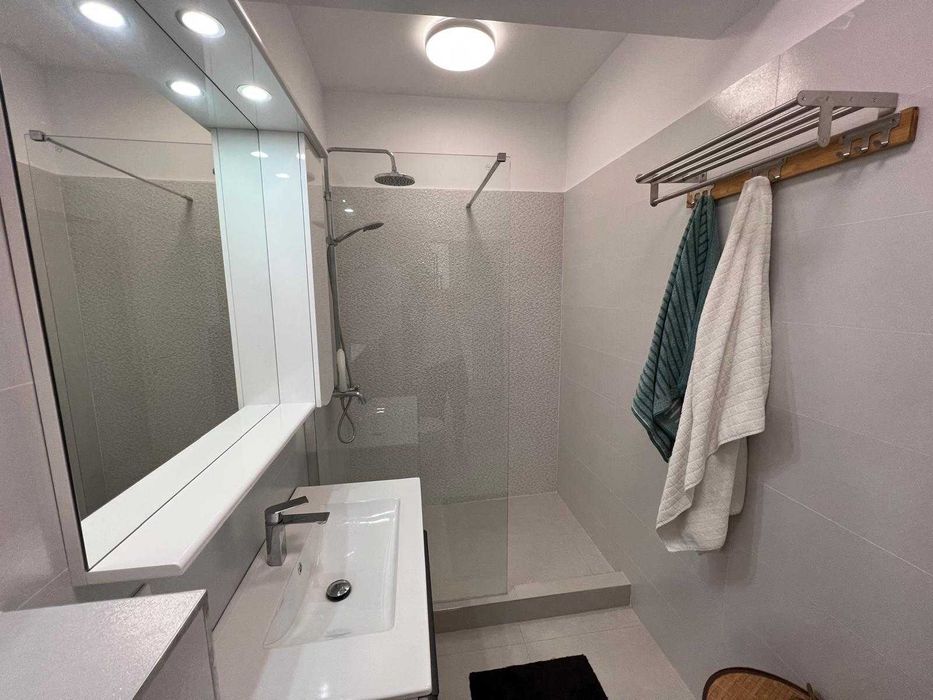 Inchiriere 3 cam Bloc boutique Nordul Bucurestiului cu garaj subteran inclus