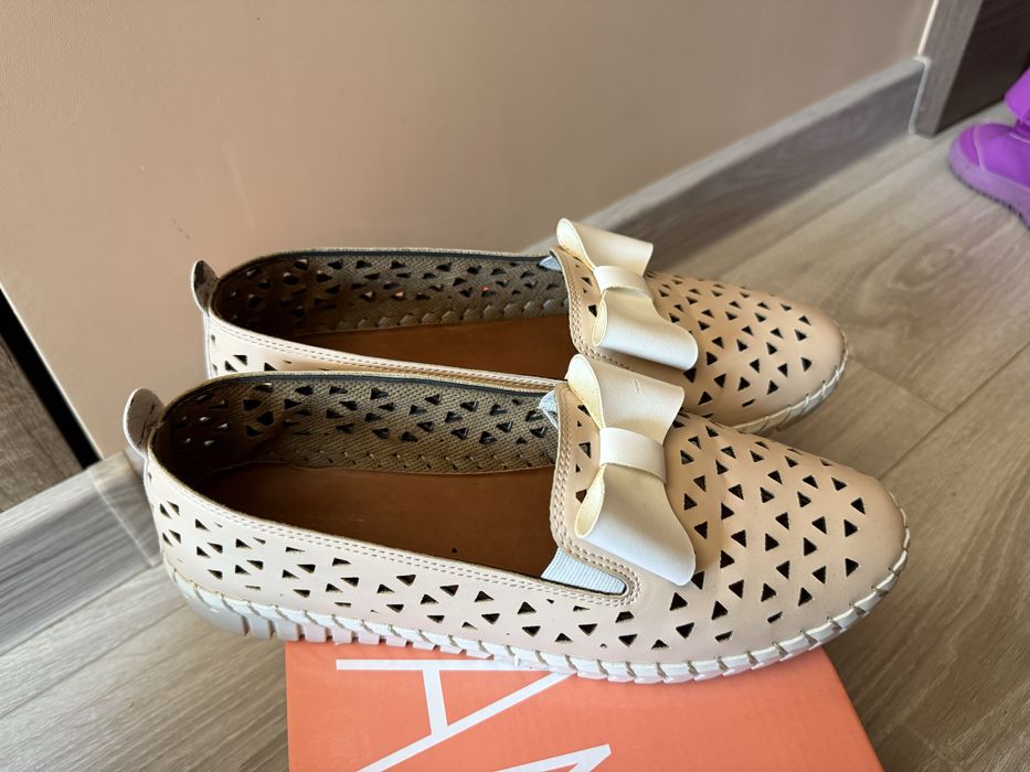 Пролетно-есенни обувки