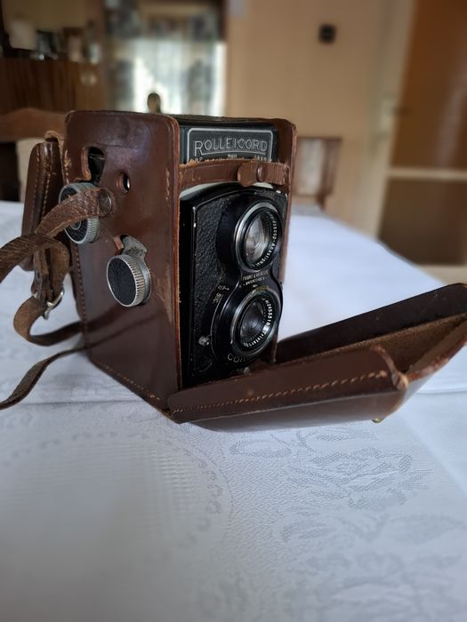 Античен фото апарат ROLLEICORD
