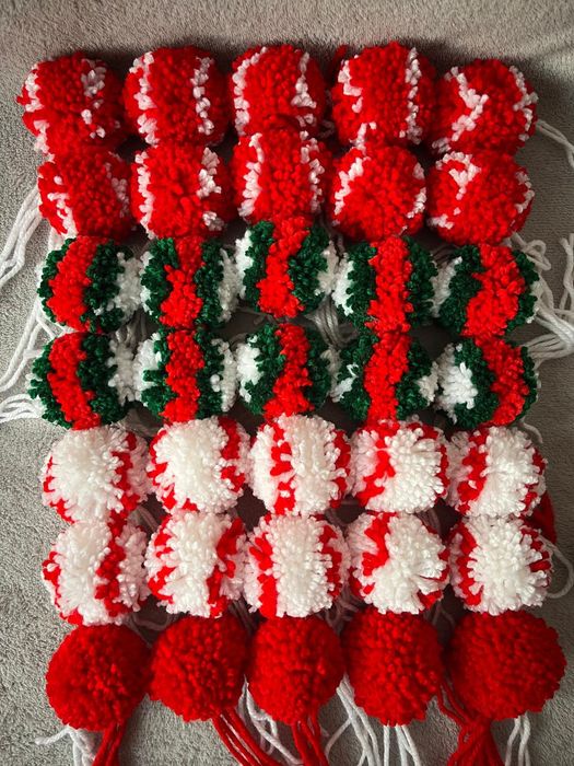 Топче, топчета от прежда, помпон, пискюл, пушета