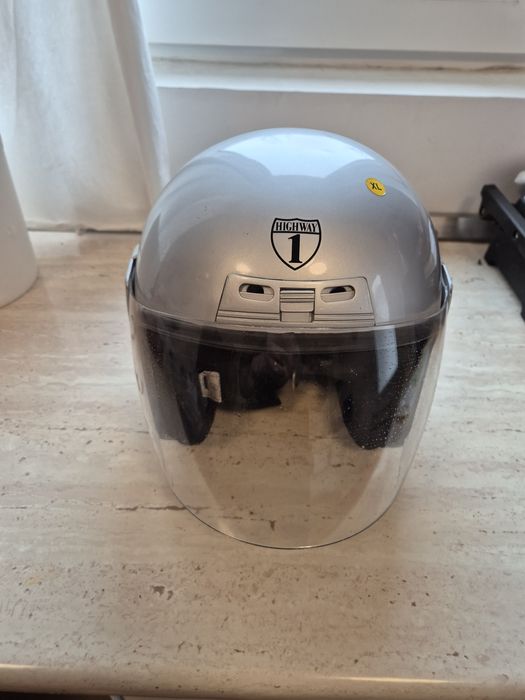 3 casti motocicleta