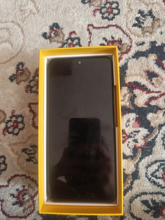 Продаю Poco f3 8/256