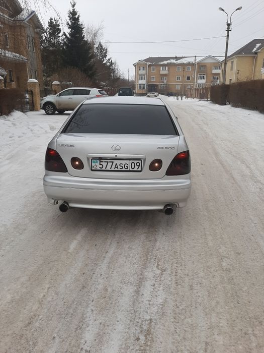 Продам lexus gs300