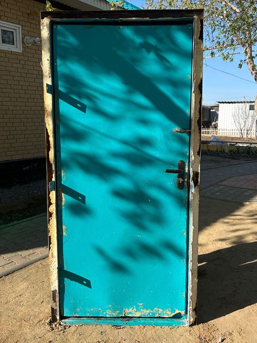 Продам дверь железная