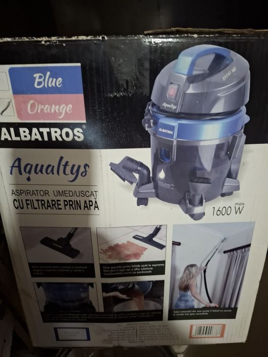 Vând aspirator absorbție umeda