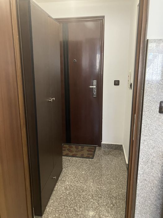 Дава се под наем Едностаен апартамент в Варна, Център - 35 кв.м за 306 € - Снимка #1