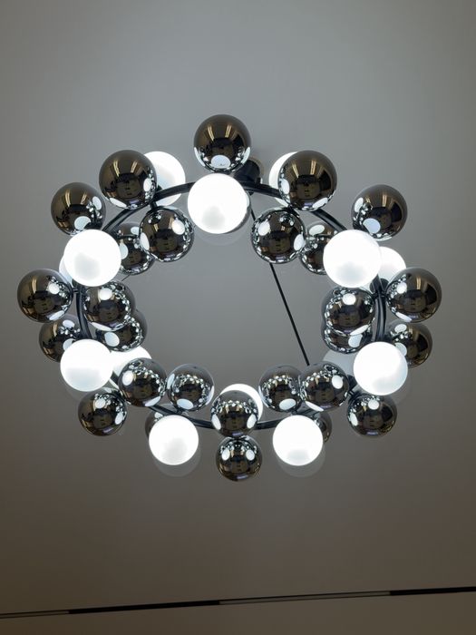 Две стильных люстр для интерьера