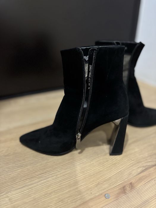 Осениий замшевый ботильон