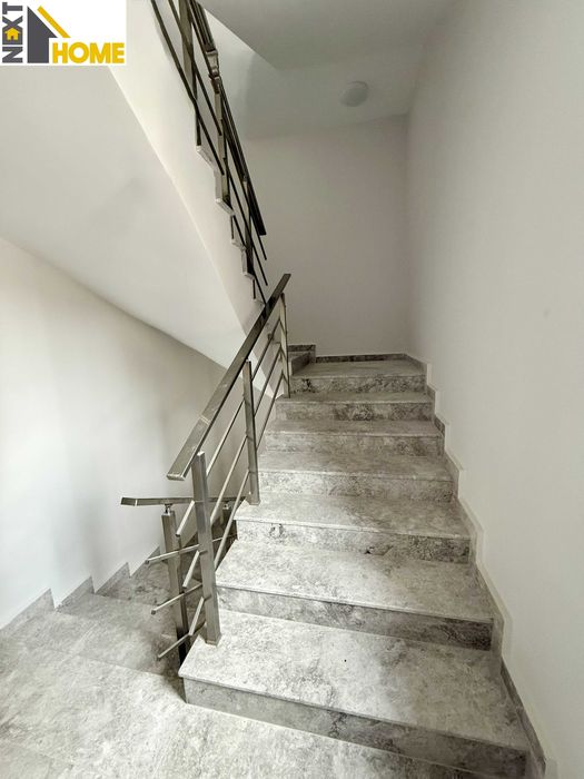 Продава се Тристаен апартамент в Пловдив, Кючук Париж - 99 кв.м за 2374 €/кв.м - Снимка #20