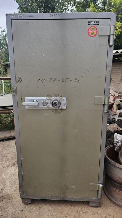Огнеупорный сейф Topaz bs 1700