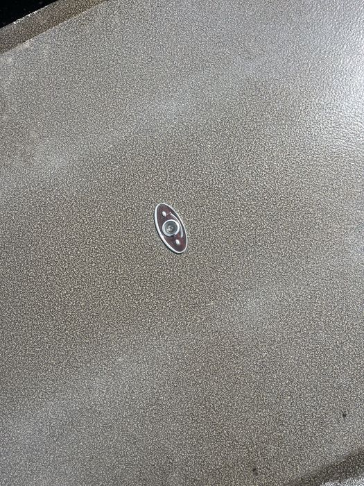 Продам железный дверь