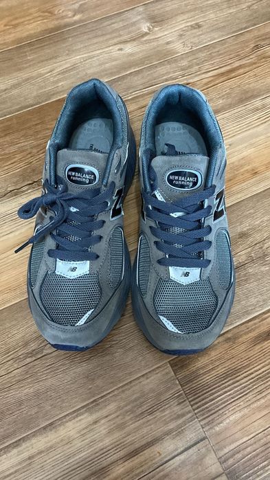 продам кроссовки New balance 2002r