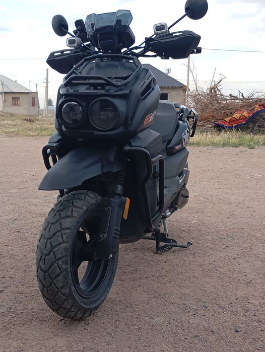 Скутер Tank 150...