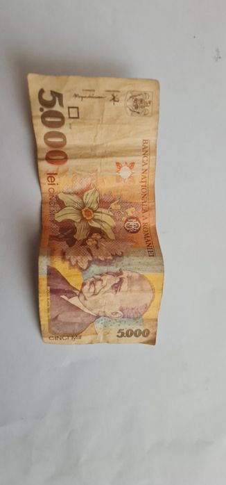 Vând monezi și bancnote vechi