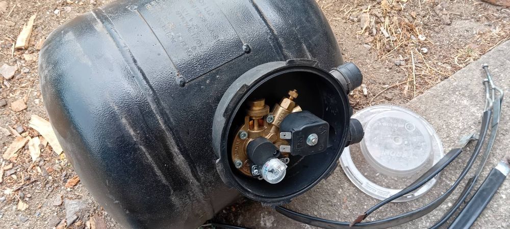 Автомобилна газова бутилка