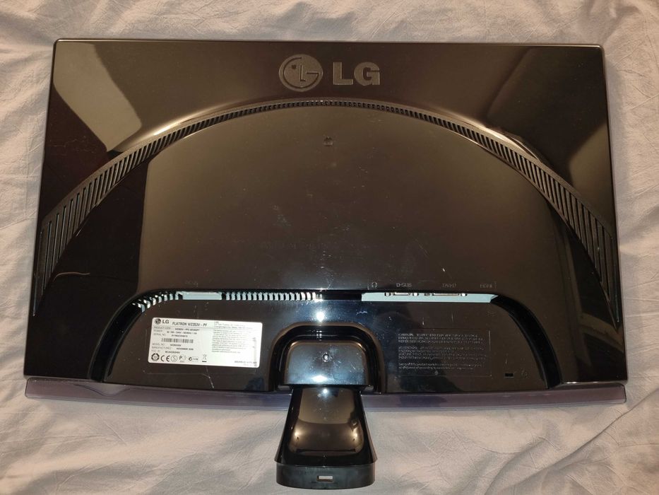 Монитор LG FLATRON 23 инча