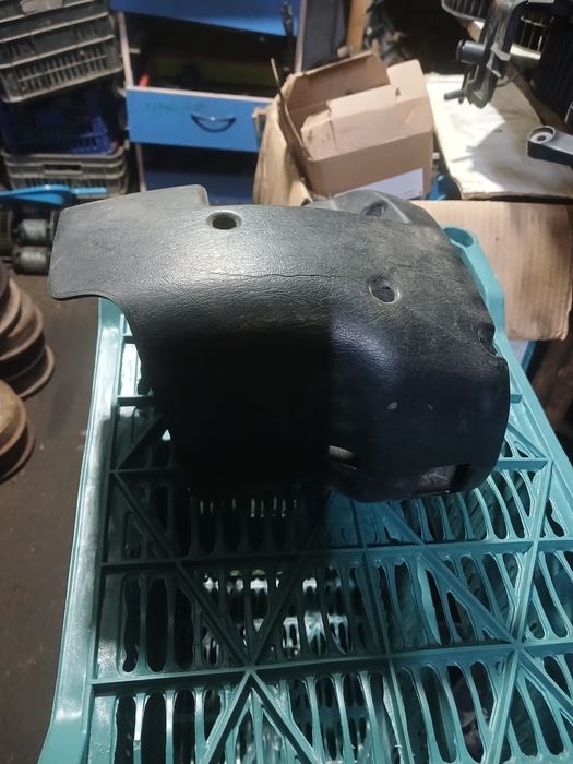 Кожух на руль Тоета Карина Е