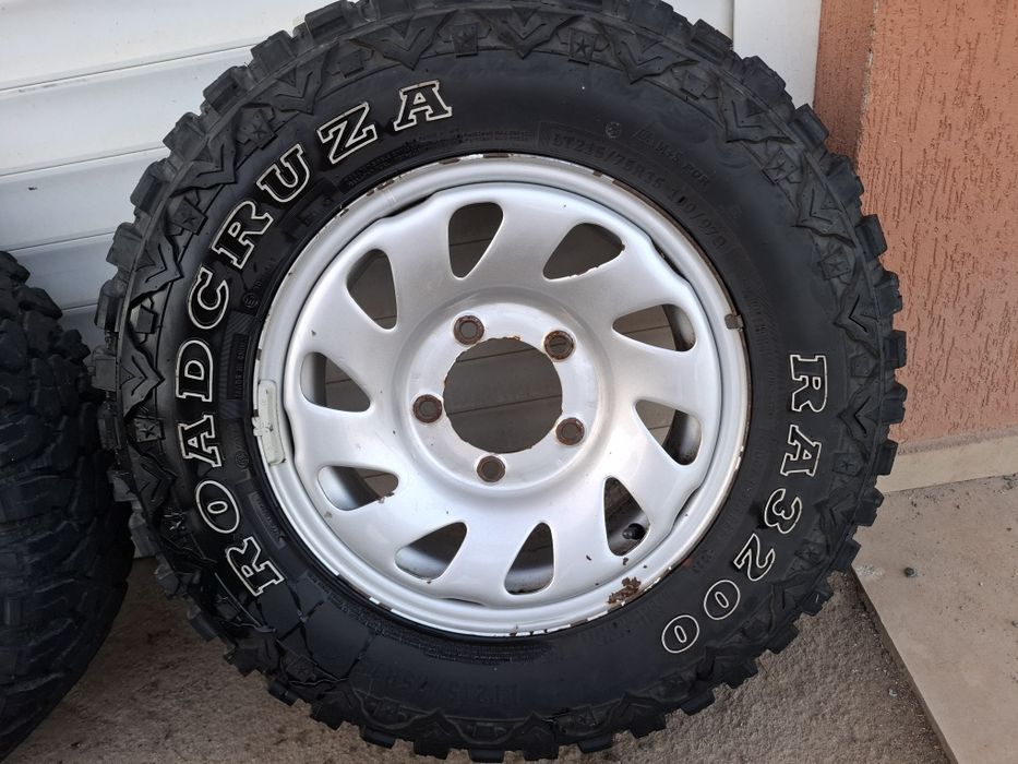 Гуми с джанти 215/75  R15