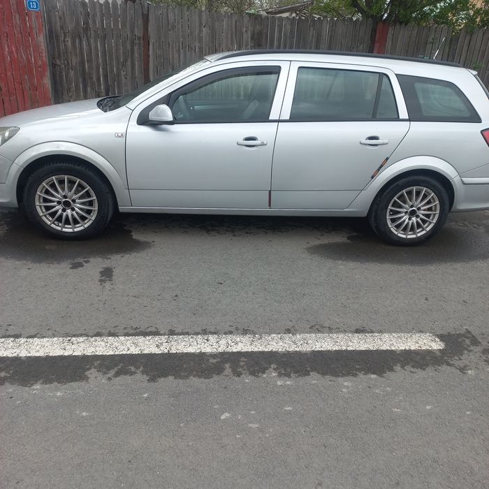 Vând Opel astra h 2005