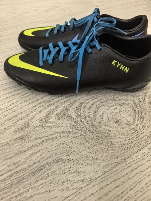 NIKE обувки за футбол