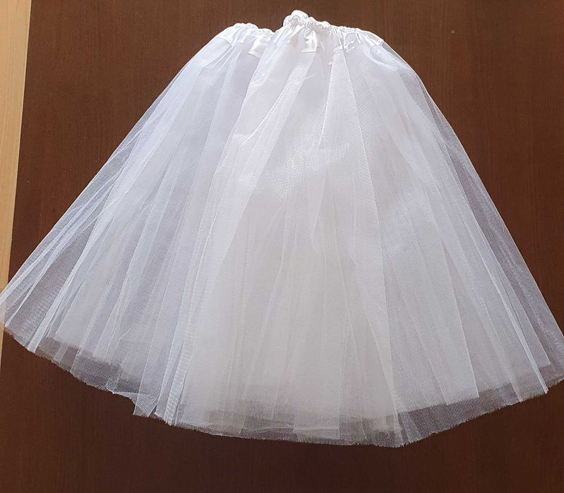 Бяла туту за жени, деца или за сватби