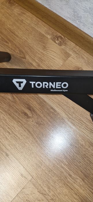 Турник настенный Torneo