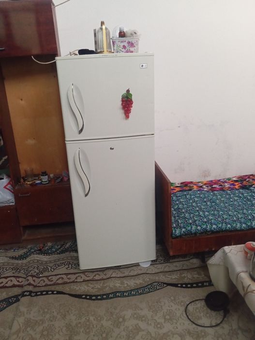 Холодильник LG хорошего состояния