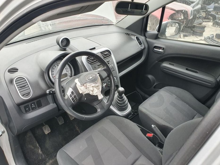 Dezmembrez Opel Agila 2010 1.2 benzină