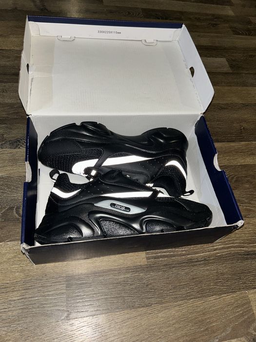Dior b22 negrii noii