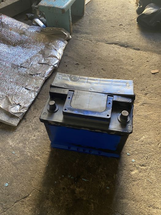 Продам акумулятор 62