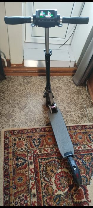 Электросамокат , отличное состояние