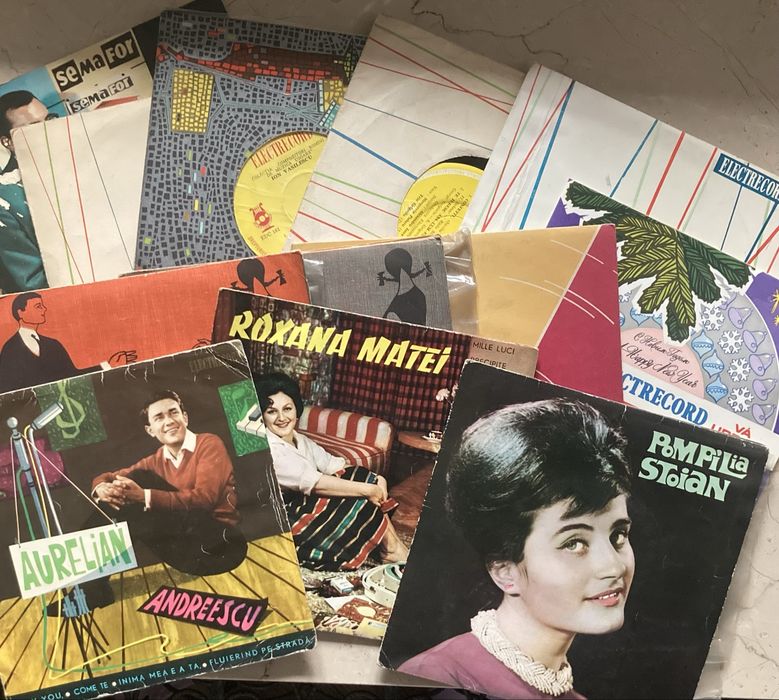 12 Discuri Vinil (format mic) cu Muzica Veche Romaneasca si Straina