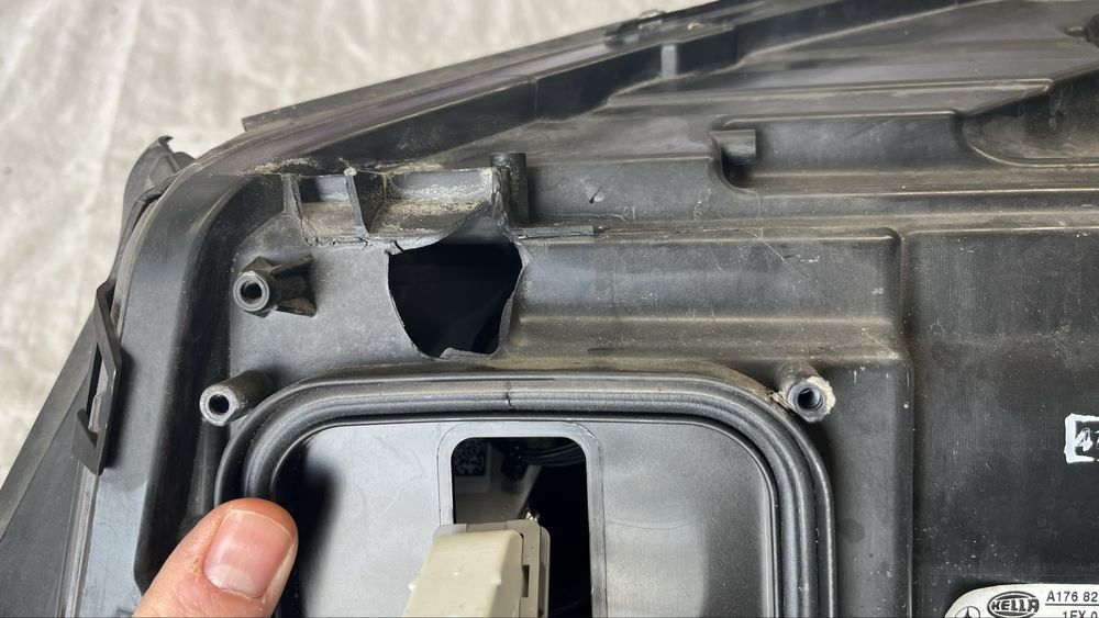 Mercedes A W176 десен фар