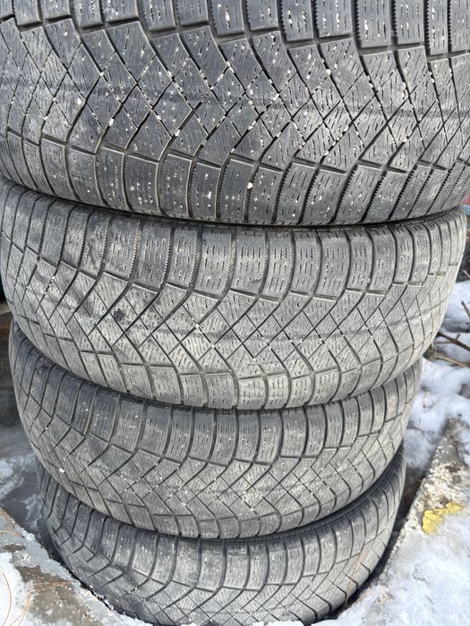 Шины Pirelli 235/55 20