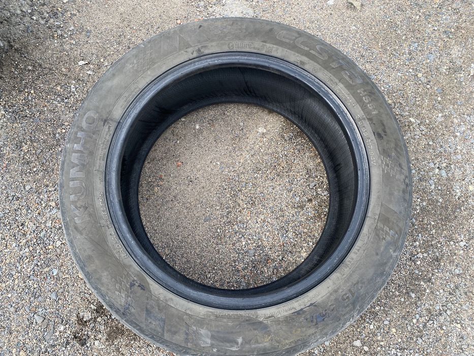 Продам 2шт шины летние kumho