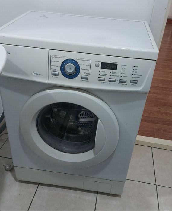 Продам стиральную машинку