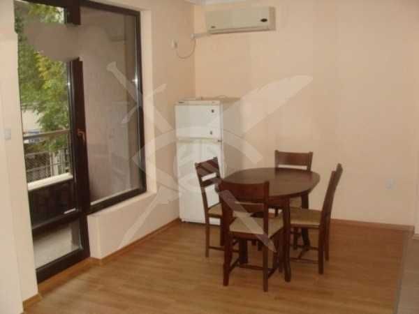 Дава се под наем Двустаен апартамент в Пловдив, Център - 68 кв.м за 450 € - Снимка #2