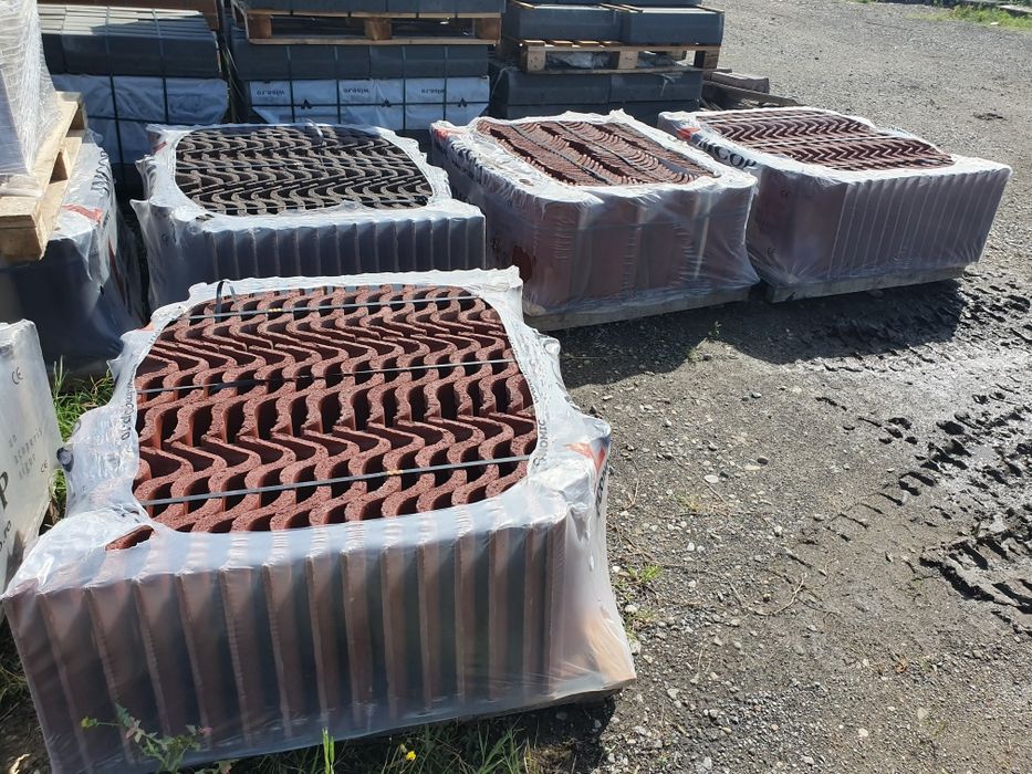 TIGLA / TIGLA BETON ,olane / beton  / laterala tigla