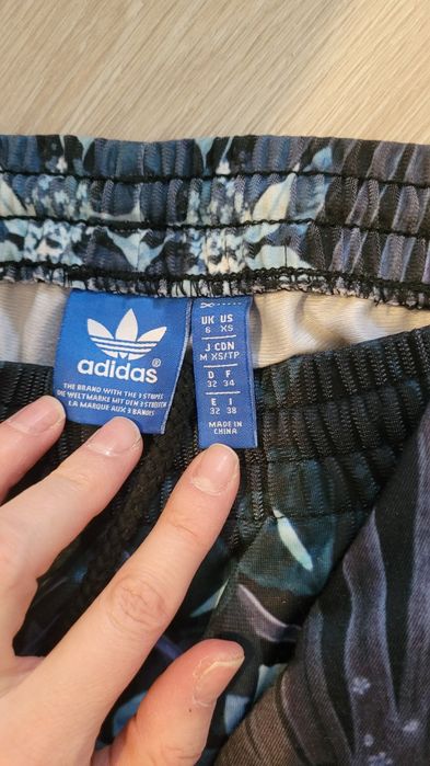 Set adidas floral pantaloni+ tricou