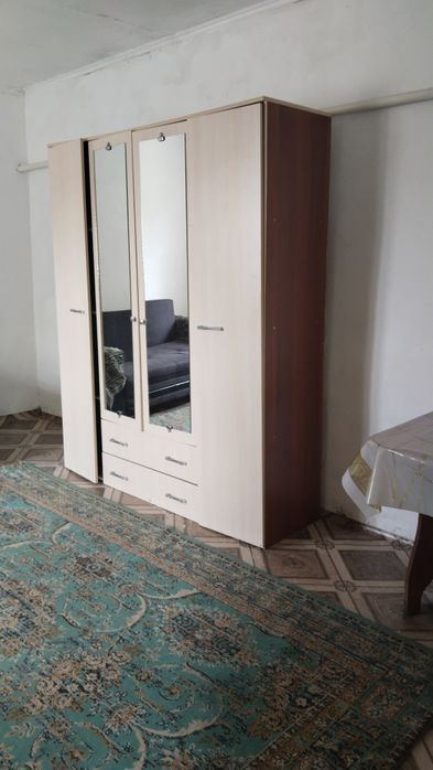 Времянка отдельный вход и двор