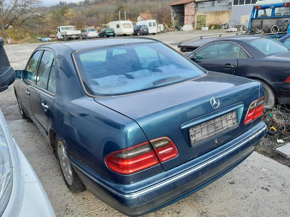 Mercedes 220 cdi 2000 г автомат на части